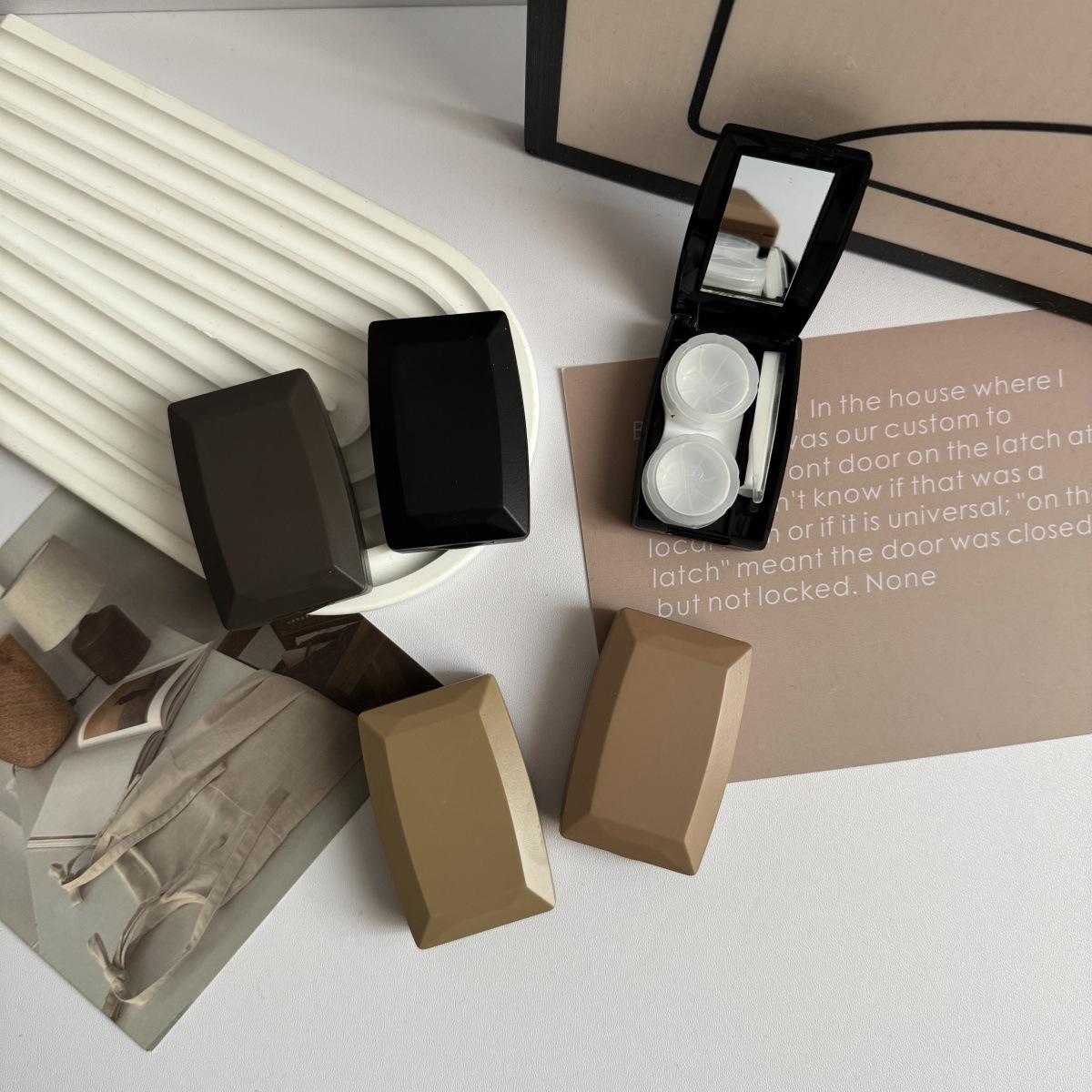 

Simple black brown solid color Contact Lens Case with Mirror for Women Colored Lens Box Eye Container Cute Travel Kits