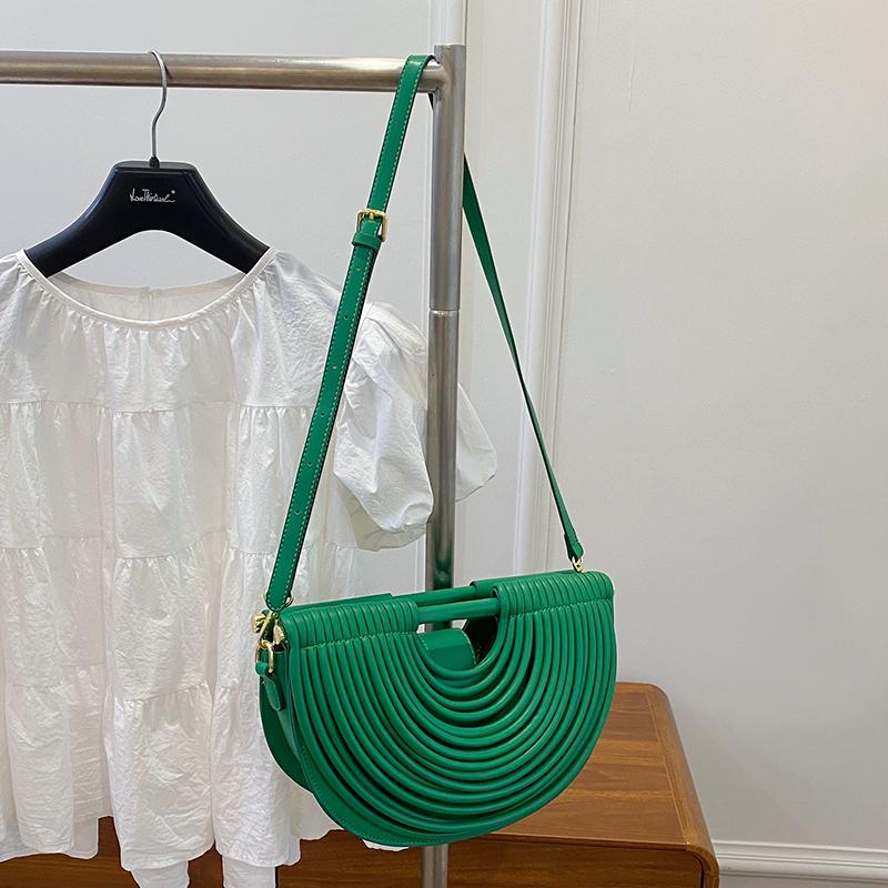 Designer Handbags Women 2025 New Luxury Brand Rope Handwoven Noodle Bags Gold Evening Clutch Bag Chic Saddle Crossbody Bag 30cm))