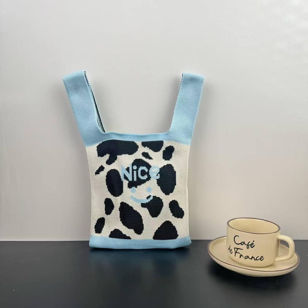 Knitted bag female animal tote bag cute souvenir snack bag versatile vest bag bucket woven gift bag