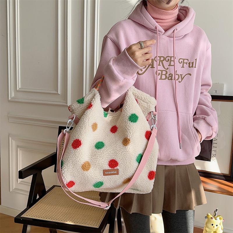 Damen Plüsch Leopard Umhängetasche Trendige Tragetasche Große Kapazität Stilvolle Lässige Crossbody-Tasche Outdoor Reisetasche CLE