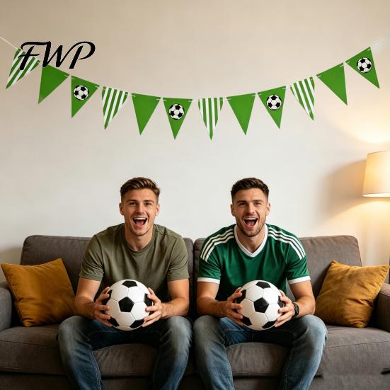 Immersive Fußballszene Dekoration Fußballparty Wimpelkette Dreieckige Fahnen Bälle Girlande Sportthema Themenbezogene Zubehör Hängende Papierwimpel für