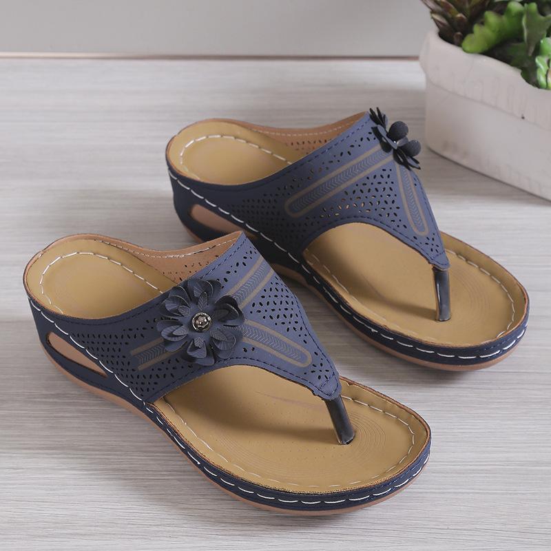 

2025 новые летние женские босоножки на танкетке и платформе, шлепанцы с клипсой для пляжа, повседневные шлепанцы на танкетке 43 синий