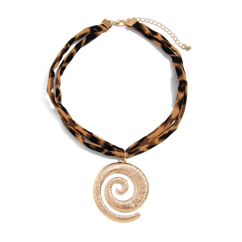 Adjustable Sea Star and Conch Pattern Cotton Cloth Necklace With Alloy Charm for Casual Outfits or Travel Accessories
