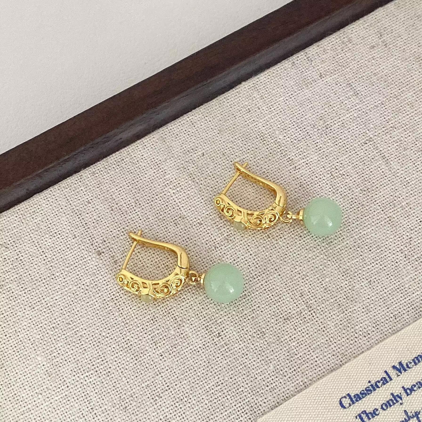 Elegant Green Pearl Earrings: Chinese Ancient Style, Light Luxury, Versatile Cheongsam Accessory for Women