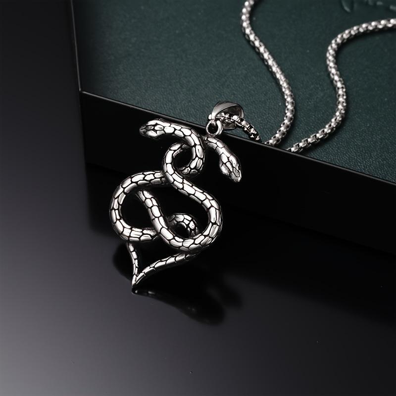 New Retro Snake Shape Sweater Necklace Jewelry Light Luxury Pendant