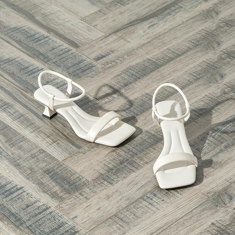 Fashion Summer New Soft Soled One-line Sandals for Women Wearing A Sense of Summer High Heels for Women Sandals