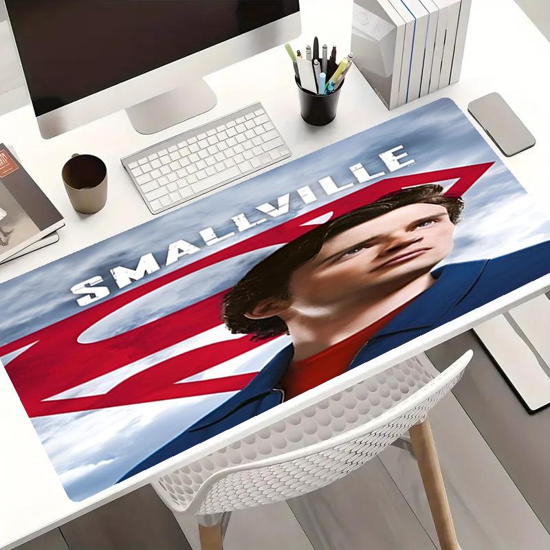 Smallville Thema Mauspads, Rutschfeste Gummiunterseite, Multifunktionales Büro- & Heimdekor, Perfekt für die Personalisierung des Arbeitsplatzes.
