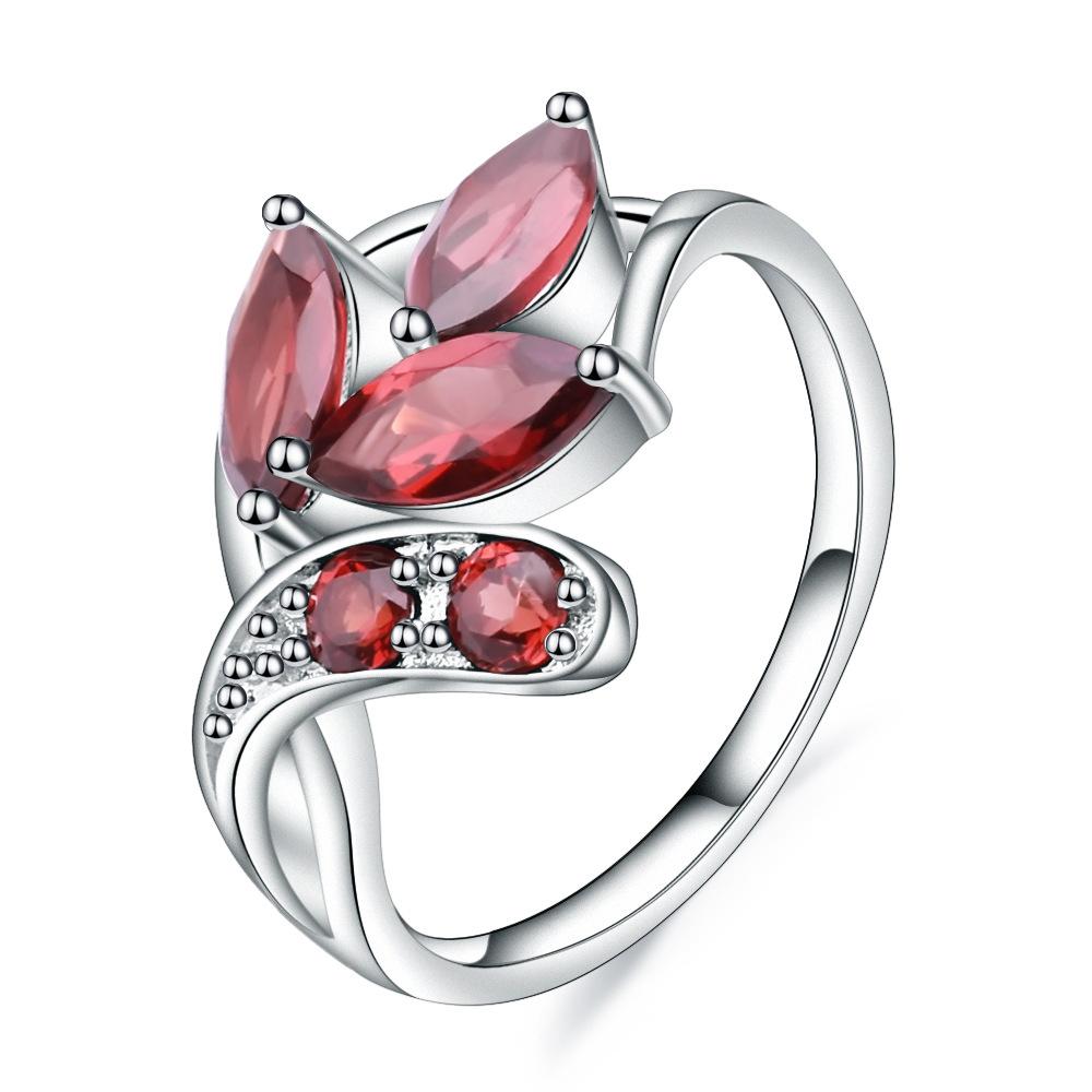 Design Sense Natural Gem Ring Female, Personality S925 Silver Inlaid Natural Garnet Ring
