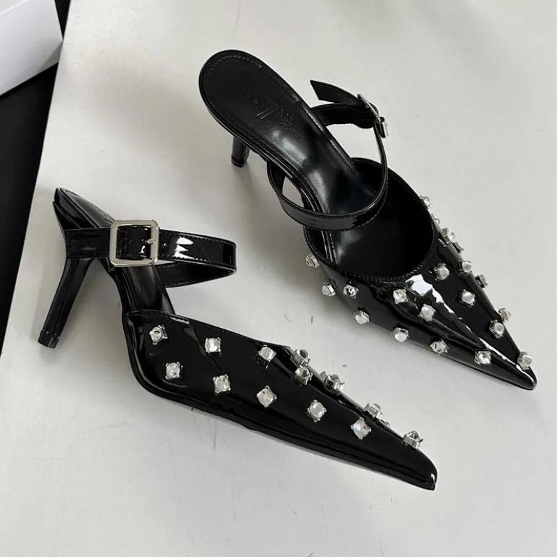 Mode Mode Kristallnieten Designer High Heels Mules Slipper Elegant Spitz Zehen Schnallenriemen Schuhe Damen Pumps Sandalen