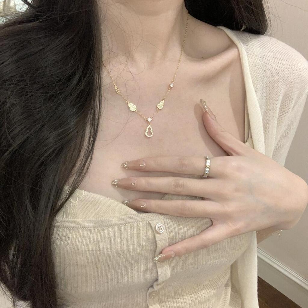 Damen S925 Sterlingsilber Kürbis Halskette mit Voll-Diamant, Leichter Luxus High-End INS Stil Schlüsselbeinkette