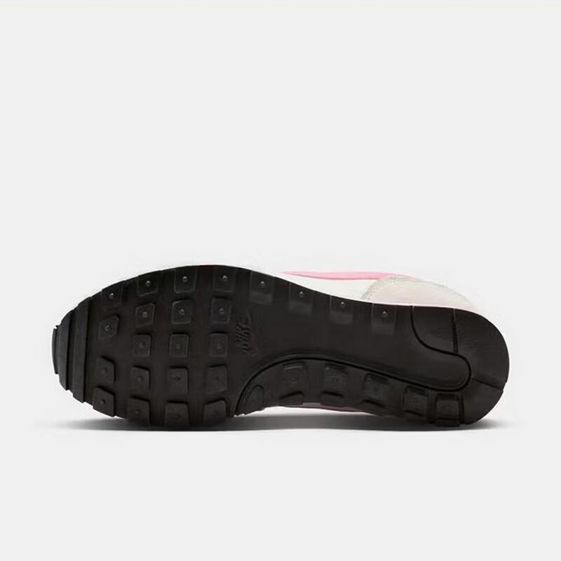Nike Women's MD Runner 2 Casual Shoes