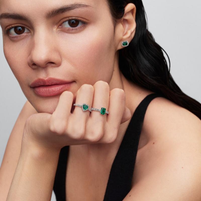 Pandora Rectangular Sparkling Green Halo Ring 194506c01