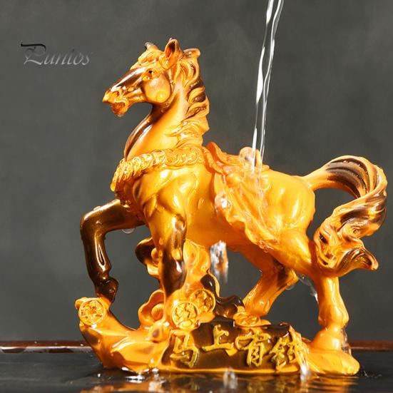 Horse Tea Pet Sculpture Resin Color-Changing Horse Ornament High Temperatures Money Symbol Base Home Decor for Tea Ceremony Wealth Display