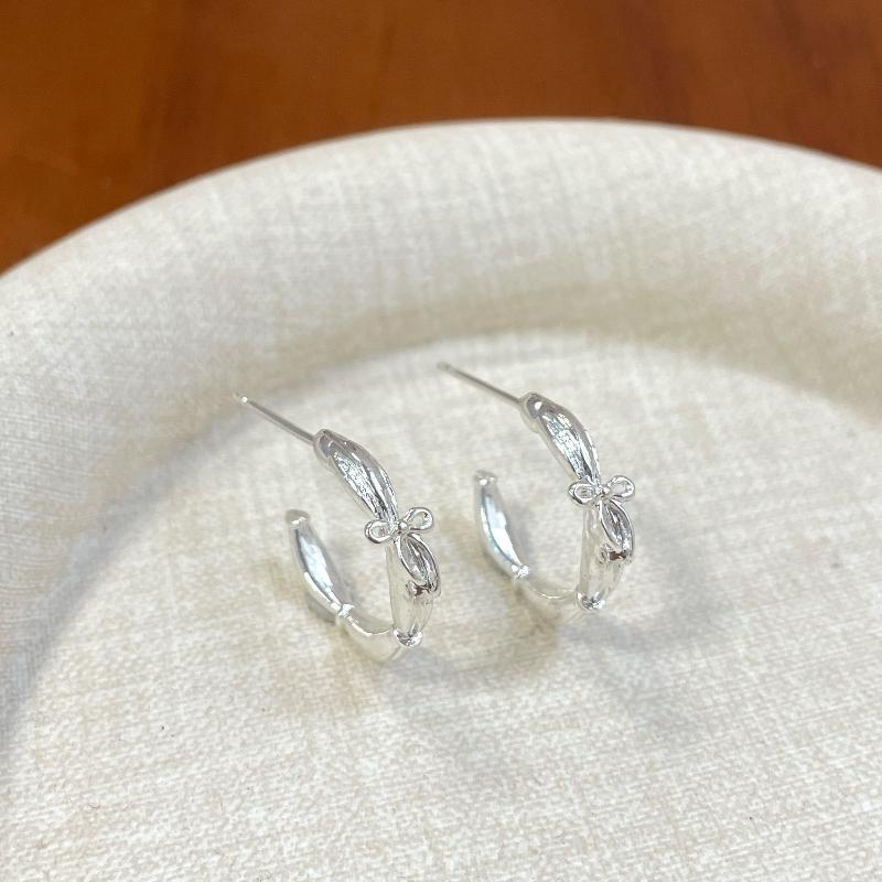 Sweet Stud Earrings Butterfly Bow Pearl Stud Earring for Women Fine Jewelry High Luxury Vintage Accessories