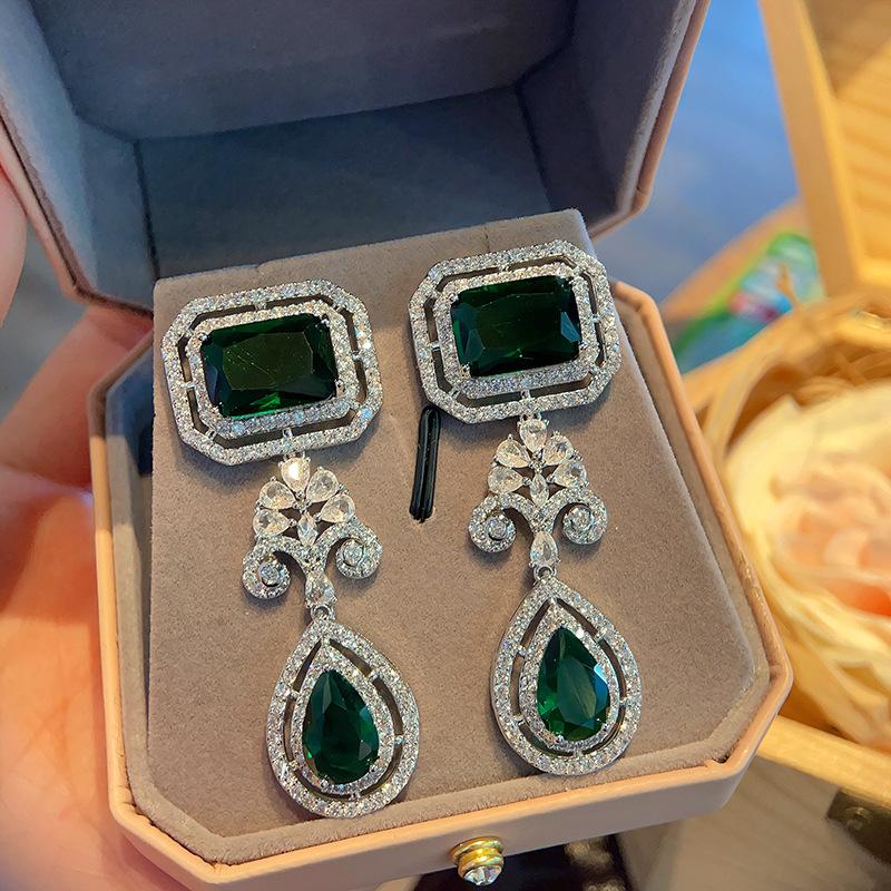 Green square earrings exaggerate the atmosphere colorful cubic zirconia earrings