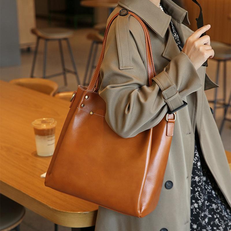 Large Capacity Casual Vertical Leather Tote Bag New Autumn and Winter Fashionable Soft Cowhide Texture Women's Shoulder Bag