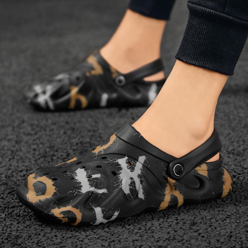 2024 Sommer Graffiti Mote Tøfler herre Flip Flops Sandal Strand Sandaler Pluss Størrelse Sko Mann Sko Flats Sandaler Fritidssko