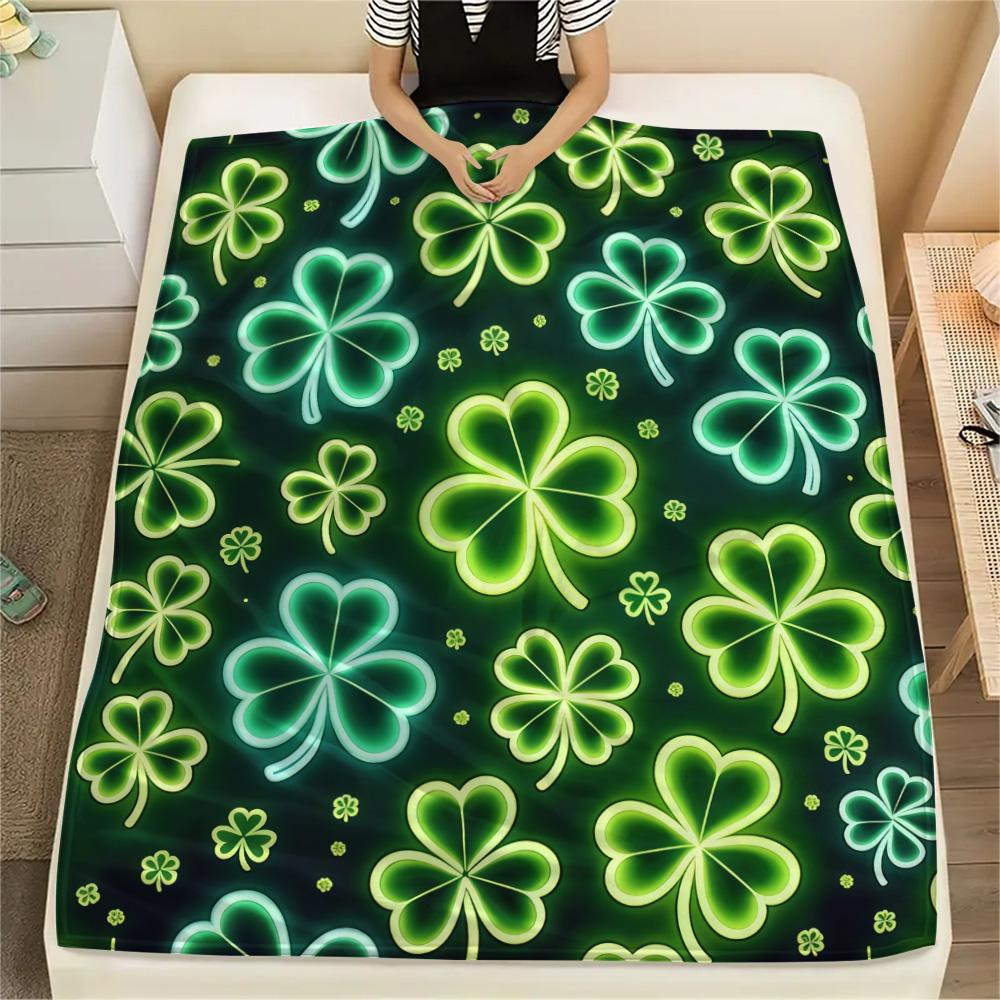 1PC Clover Print FlAannel Blanket, High quality Comfortable for All Seasons, Home Decor, Warmth and Comfort