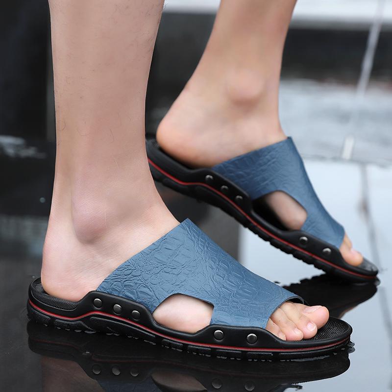 Zapatillas planas de verano para hombre, sandalias deslizantes extra anchas, sandalias de cuero suaves informales con punta abierta para la playa al aire libre