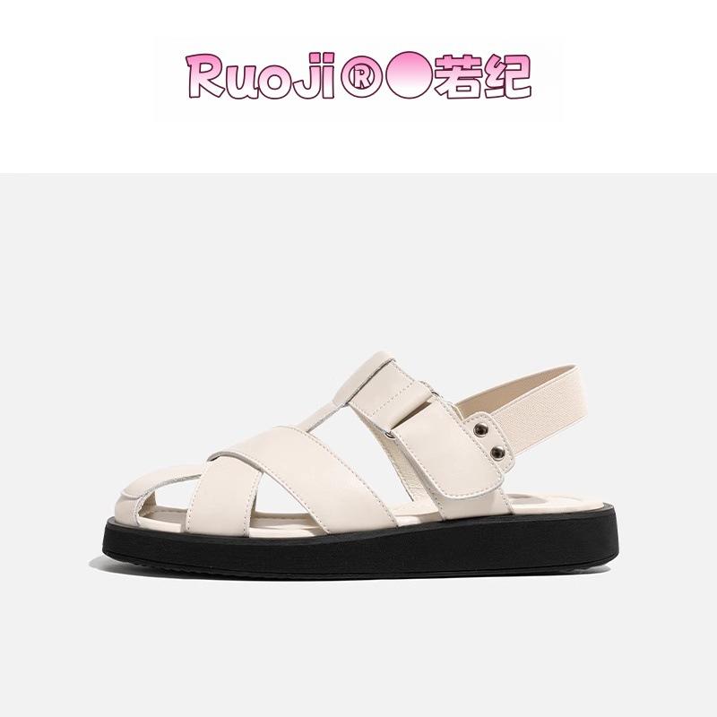 2025 summer new leather hollow woven pig cage Roman sandals women's design sense niche Velcro versatile
