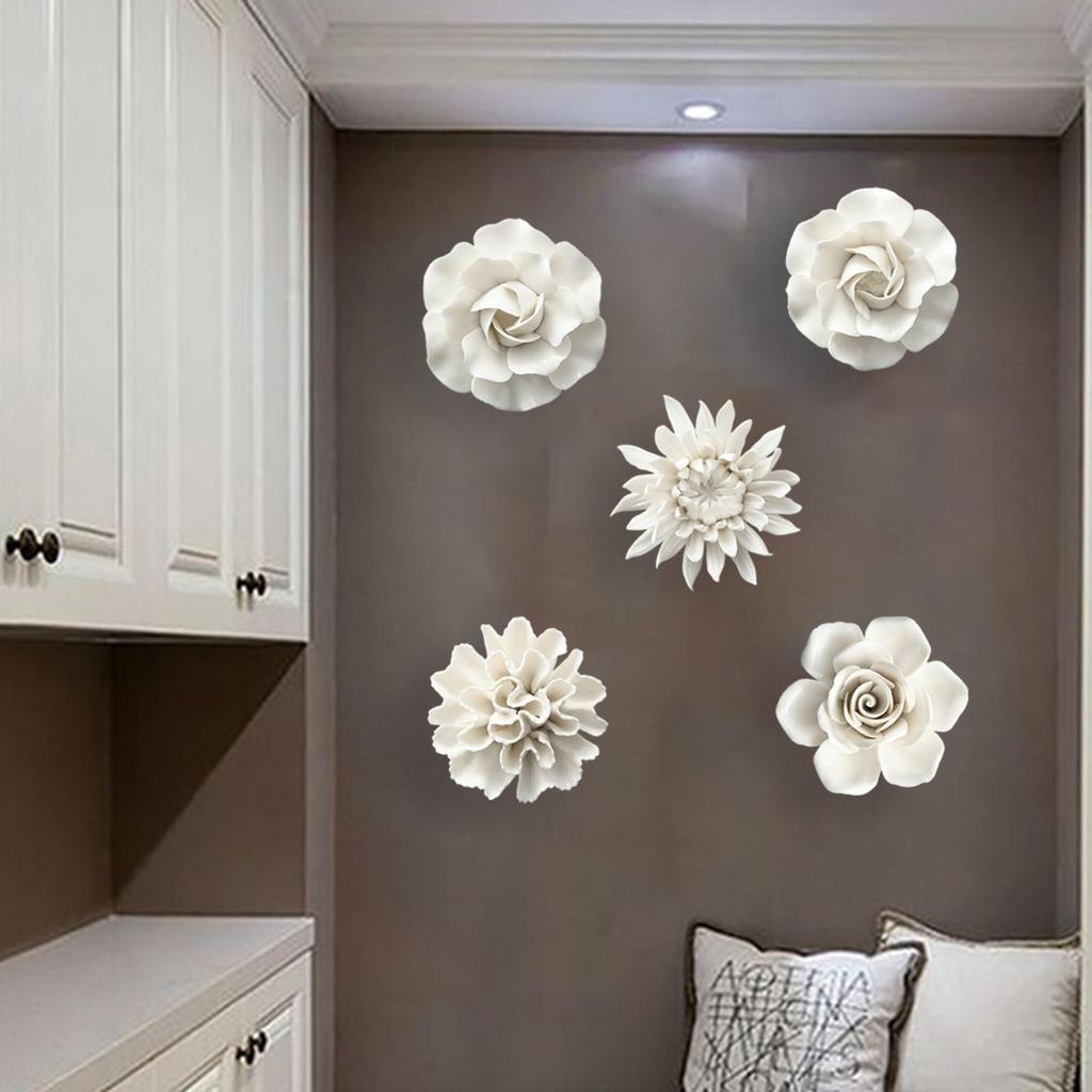 3D Ceramic Flower Wall Decor Ceramic Hanging Decor Unique Arts Sculpture White Artificial Flower for Bedroom Dining Home Hallway