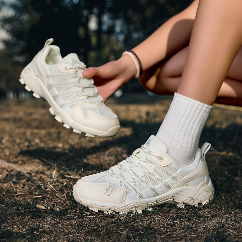 Outdoor hiking shoes men's spring and summer new breathable outdoor hiking sports shoes non-slip and wear-resistant creek shoes men and women