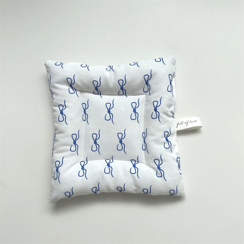 14x14cm Bow Pattern Unique Square Shaped Multi-functional Multiple Styles Heat Resistant Cotton Home Table Decor Accessories