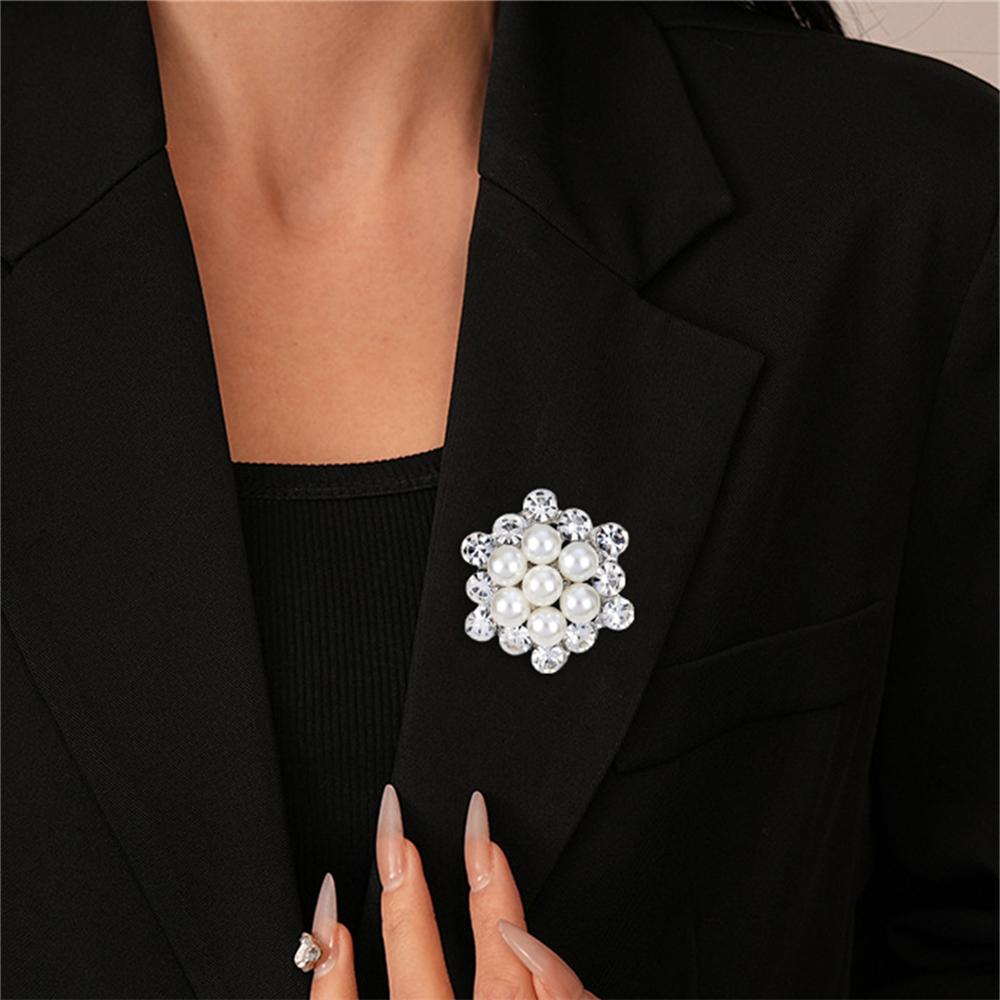 1PC Pearl Brooch Flower Brooch Women's Flower Brooch Clothing And Accessories
