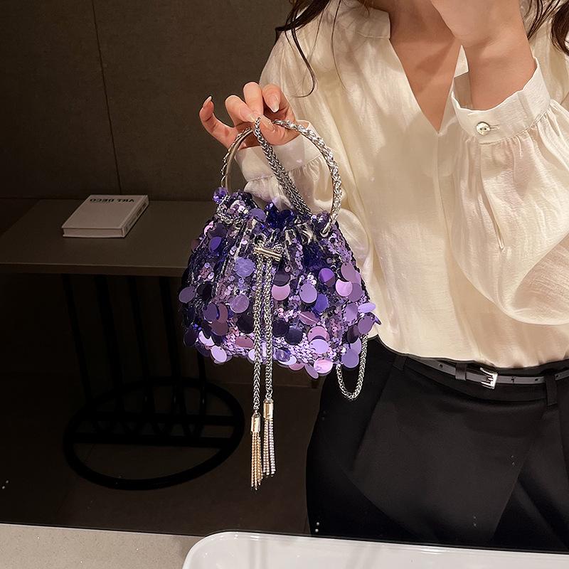 Mini Ljusa Hinkväskor Och Väskor För Kvinnor Lyxig Designer Clutchväska Paljett Crossbody-väskor