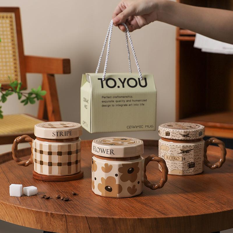Creative Retro Ceramic High-Value Drinking Cup Light Luxury Gift With Lid Coffee Cup Personalized Cup