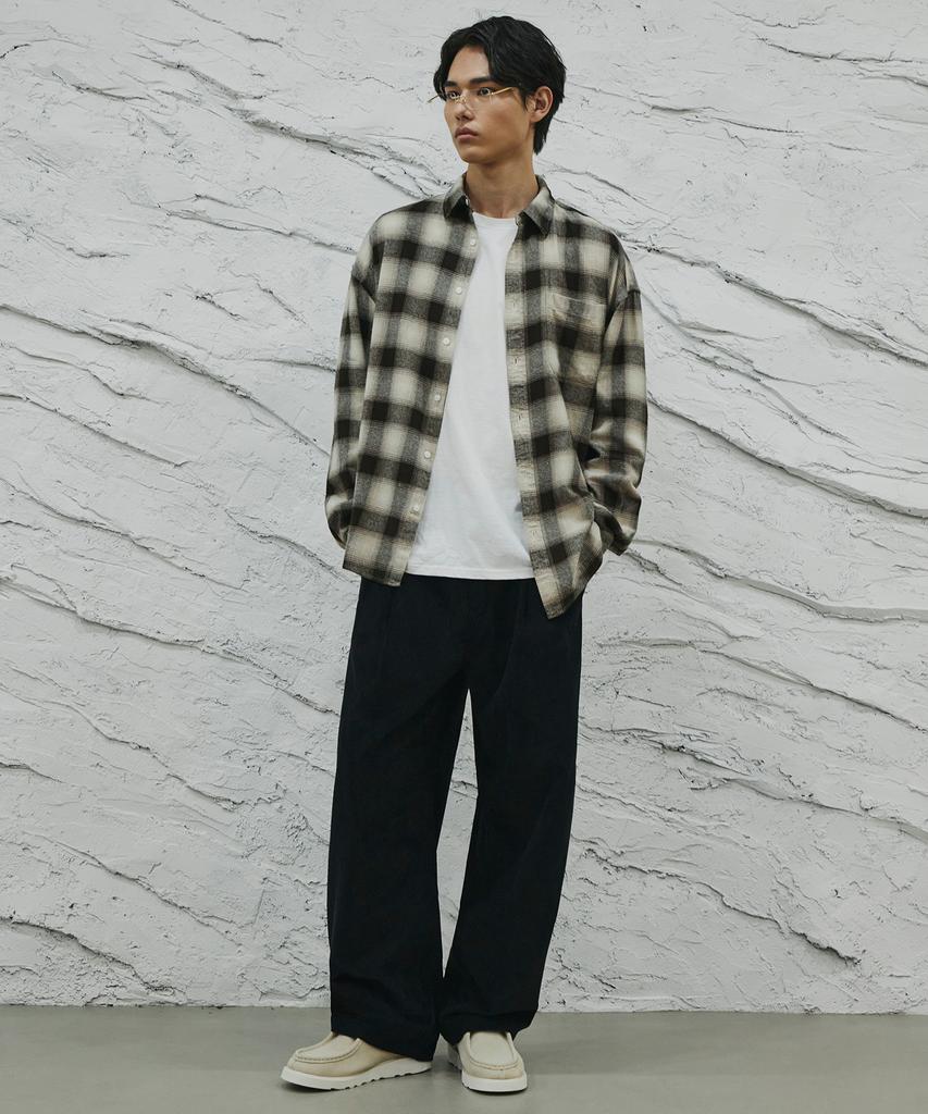 SIGNATURE Single-Pleat Corduroy Wide Pants [Black]