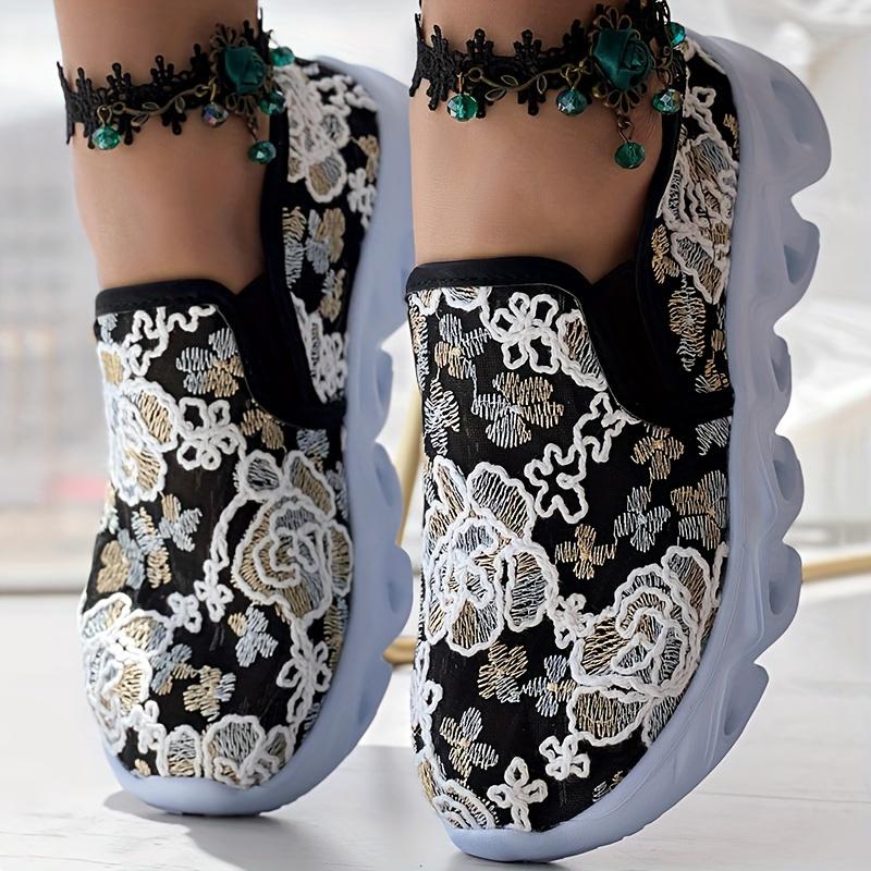 Fashion 2025 Autumn Plus Size Mesh Shoes Breathable Mesh Cutout Breathable Women's Sports Single Shoes