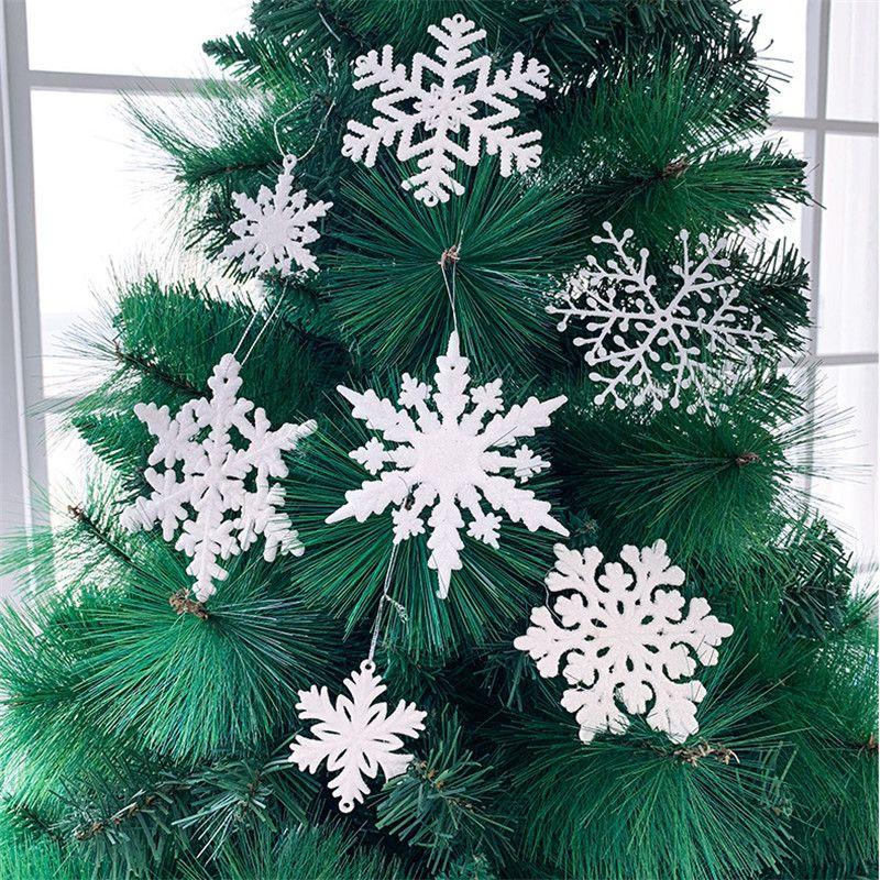 Elegant Christmas Tree Pendant Set With Shimmering Reindeer And Snowflake Baubles