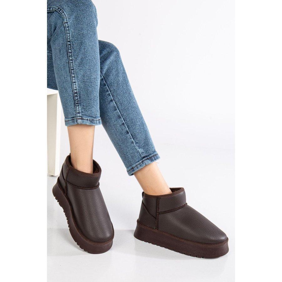 Women's Thick Soled Faux Fur Lined Casual Boots