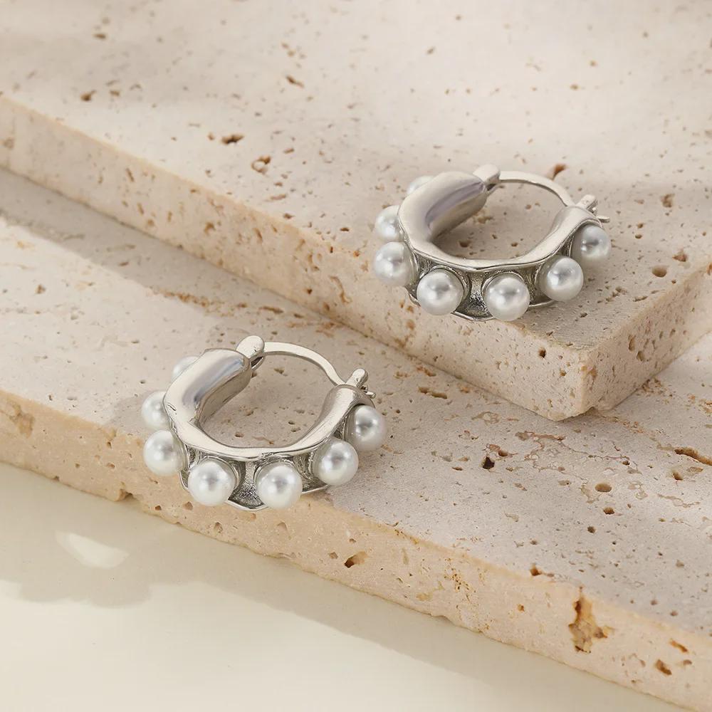 Elegant U-Shaped Geometric Imitation Pearl Earrings
