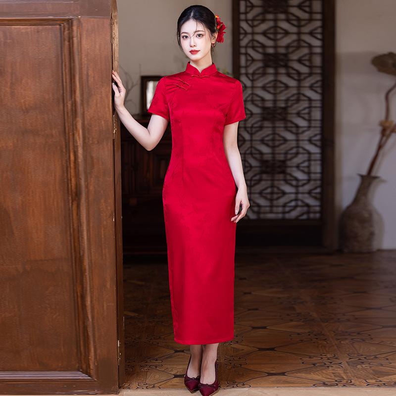 Red cheongsam girl 1011 new young toasting clothes to send the college entrance examination welcome etiquette home cheongsam skirt