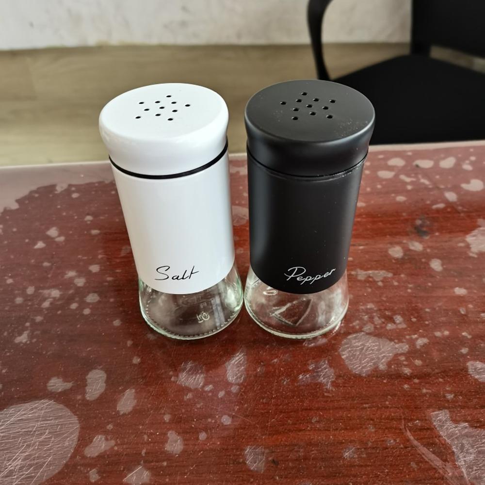 2-Piece Fashion Salt Pepper Shakers Set Dustproof Sealed Condiments Bottle For Home Kitchen Use
