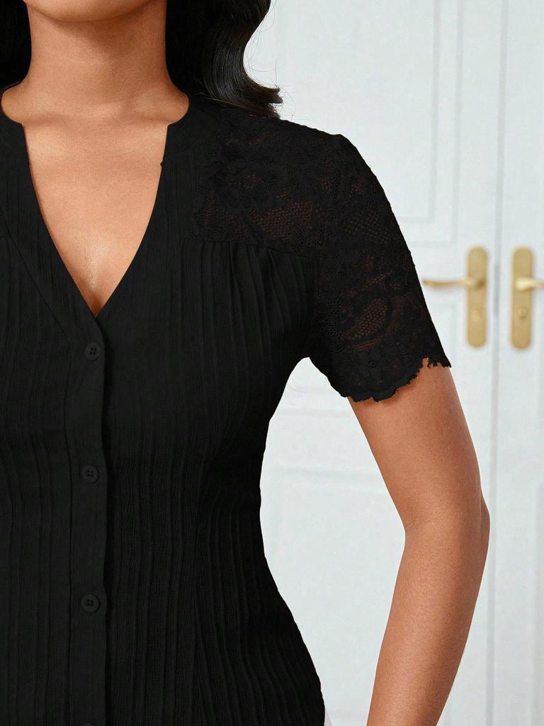 Women's Summer V-neck Embroidered Hollow Short-sleeve Shirt