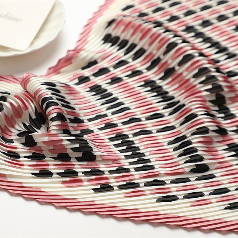 Summer wrinkled pleated silk scarf wavy style small square scarf scarf versatile scarf, sunscreen scarf 71 * 71cm