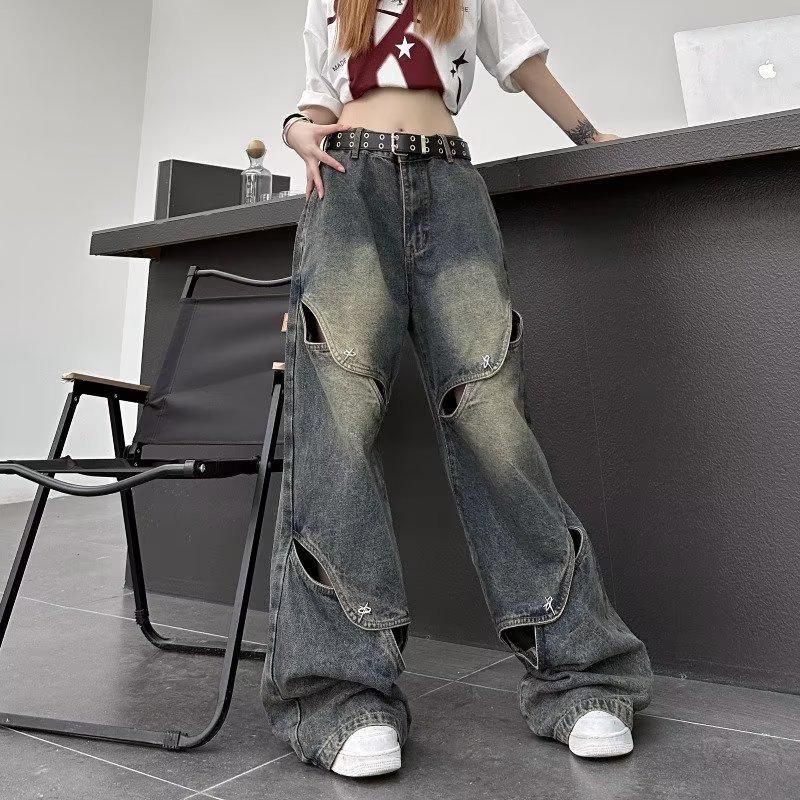 

Unisex Deconstructed Wide-Leg Jeans: High-End American Street Style, Floor-Length Trousers. M: 95-108 lbs