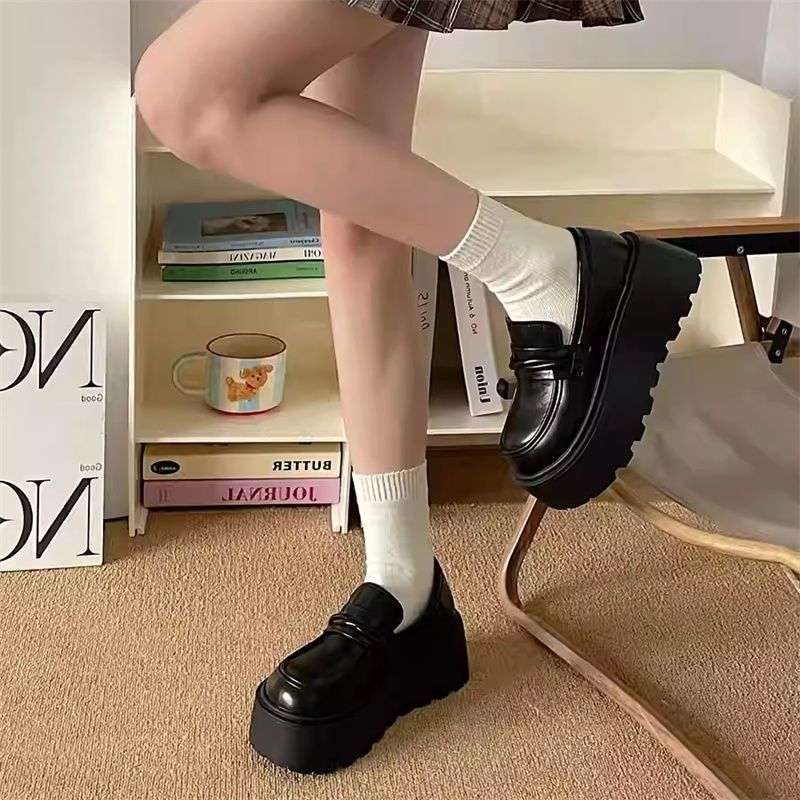 New Chinese heightening leather shoes platform loafers 2025 spring and autumn light pedal popular loafers British single shoes