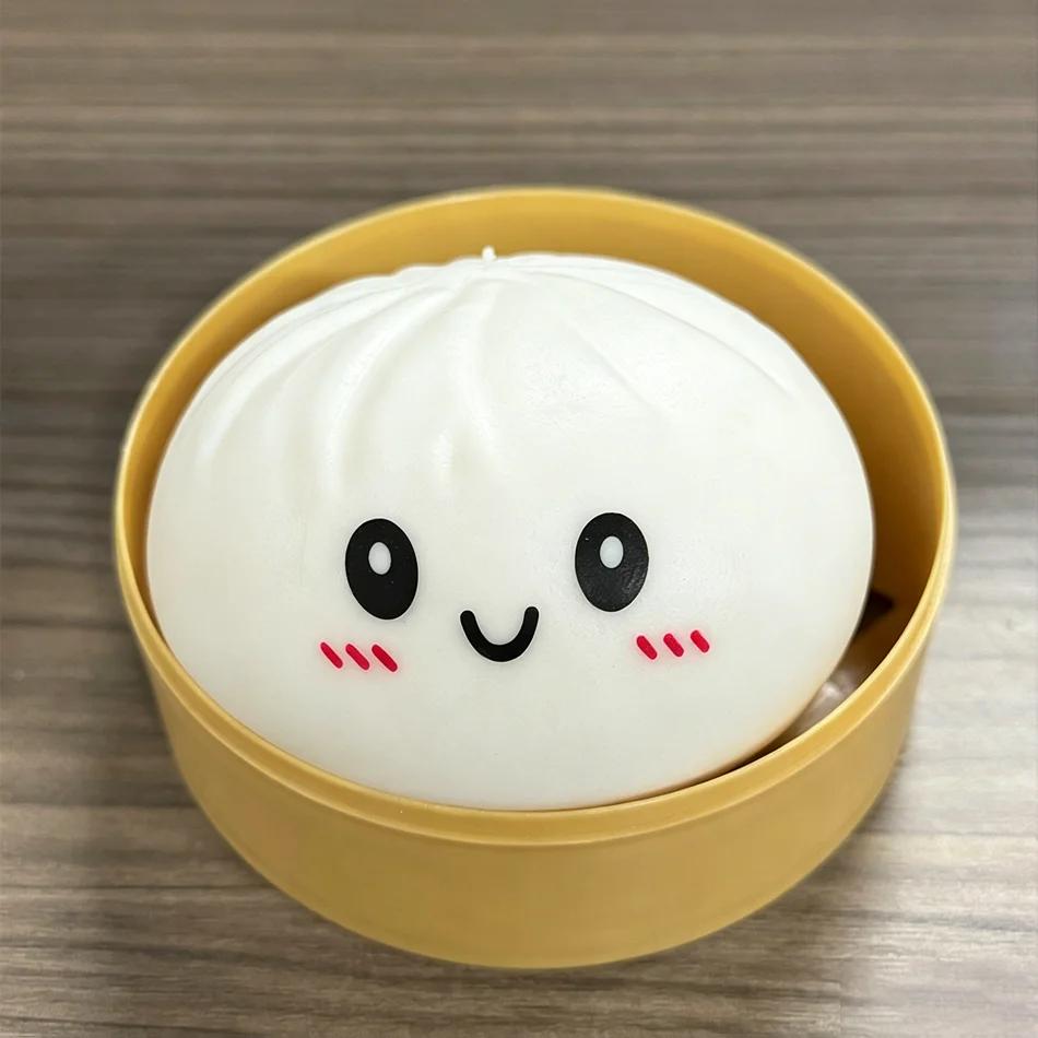 Hete Dumpling Squishies Anti-Stress Ballen met Dumpling Vorm, Sensorisch Speelgoed, Voedsel Simulatie, Gestoomde Pannenkoek Squishies Cadeaus wit