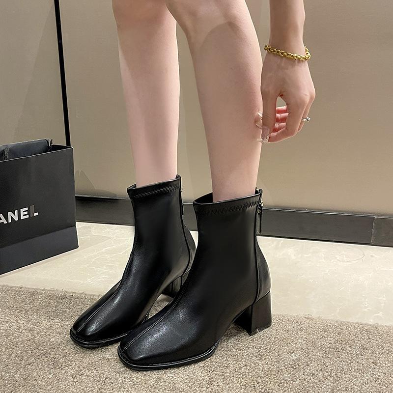 Square head thick heel fashion short boots new versatile autumn and winter zipper fashion short women s small leather boots 40 чёрный 3690₽