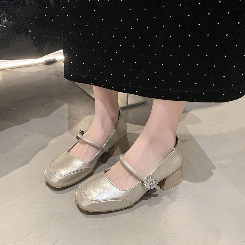 French retro Mary Jane shoes women's 2025 spring and summer new versatile single shoes light mouth silver small leather shoes Doudou shoes