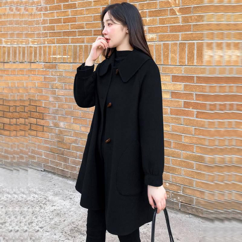 2025 Herbst/Winter Koreanischer Stil Locker Wollmantel mit Knebelknöpfen - Damen Midilänge Schlankmachender Temperamentvoller Übermantel