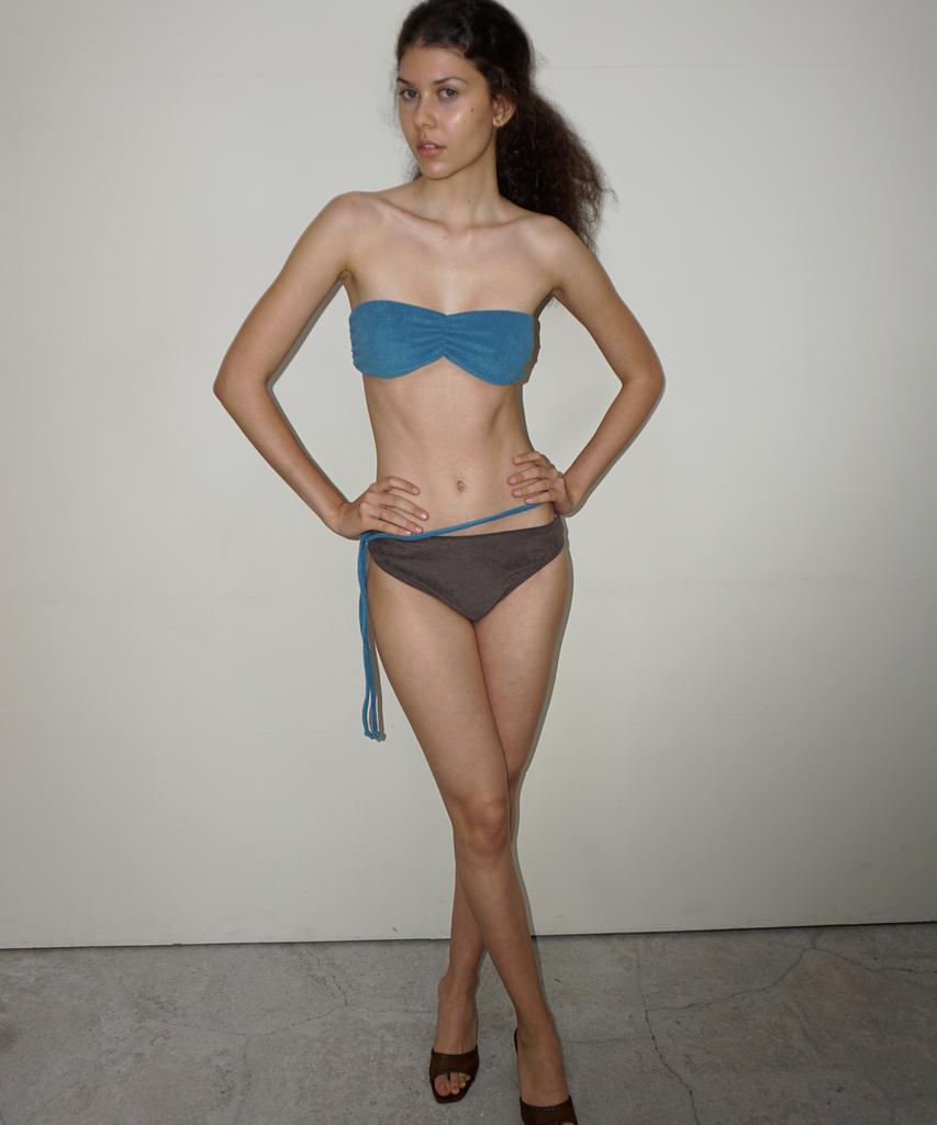 Tteolseutikeulleob Terry Bikini (Brown) - Basic Bottom