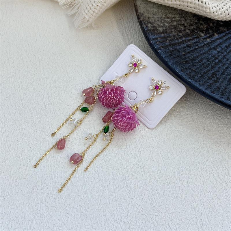 

Серьги-бантики ручной работы в виде амаранта с каплями клея — ретро-эстетика фей