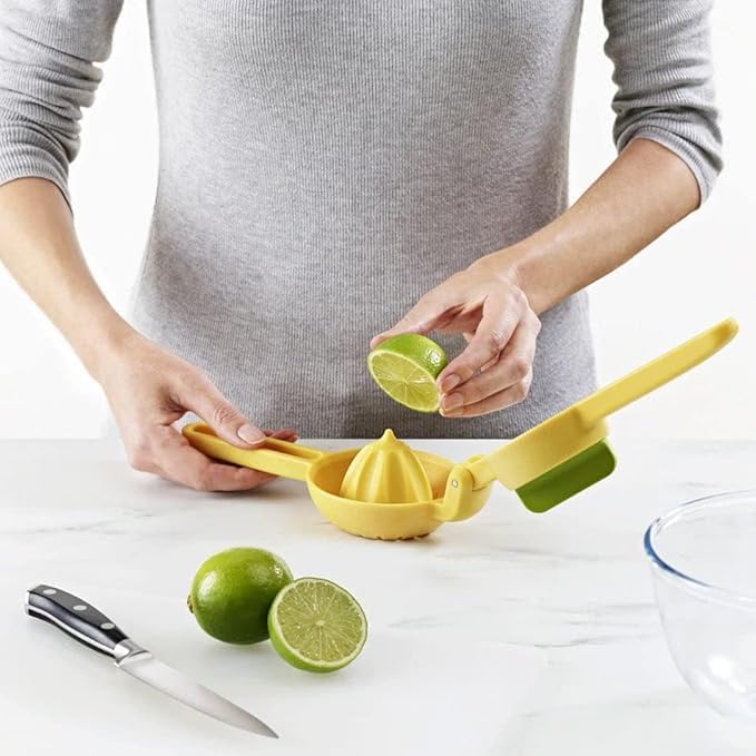 RSINC Fruit Squeezer and Juicer, Juice from Fruit in One Compact Design | Manual Squeeze and Twist Hand Juicer Machine for Lemon, Orange
