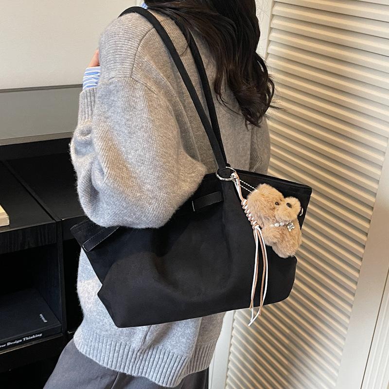 Fashion casual tote bag women's commute to work large-capacity shoulder bag 2025 autumn and winter new high-end underarm bag