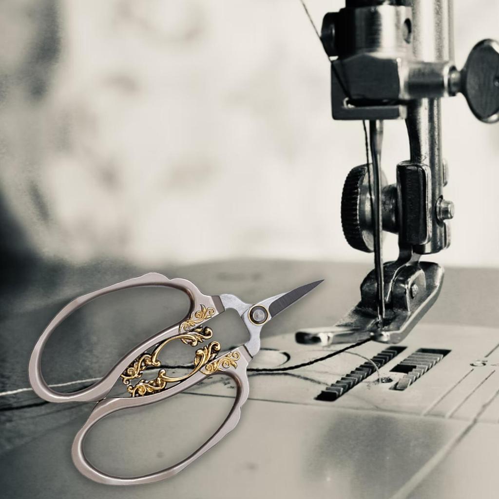 Retro Style Sewing Scissors Art Work Crafting Tool Shears Needlework Threading Stitch Tailor